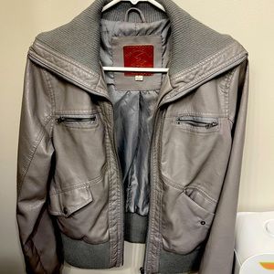 Windsor size L gray leather jacket